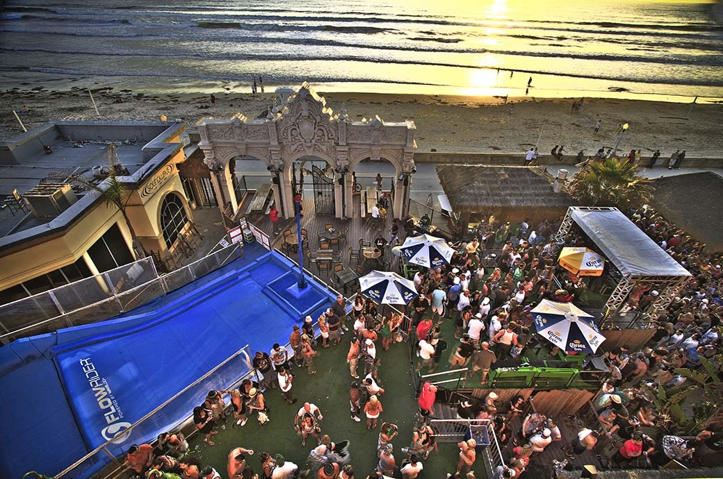 Flowrider Single Surf Simulator Wave House