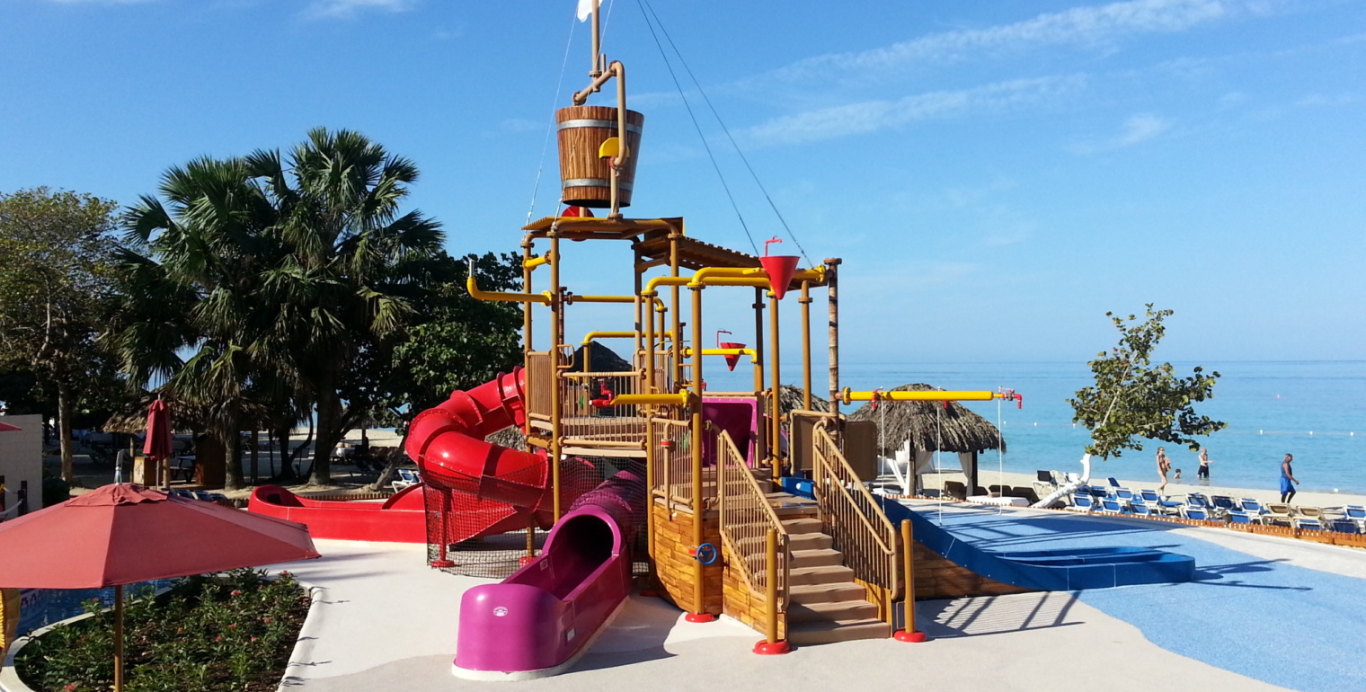A small water play equipment
